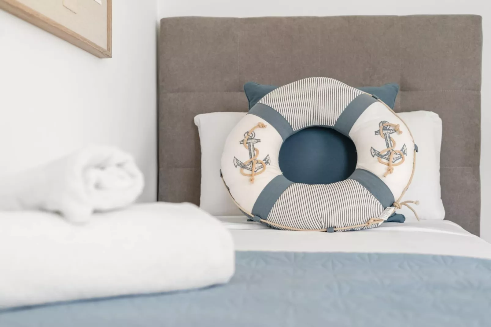Modern 3-pax Apt & Solarium ALCAZABA LAGOON (2023) - Chambre
