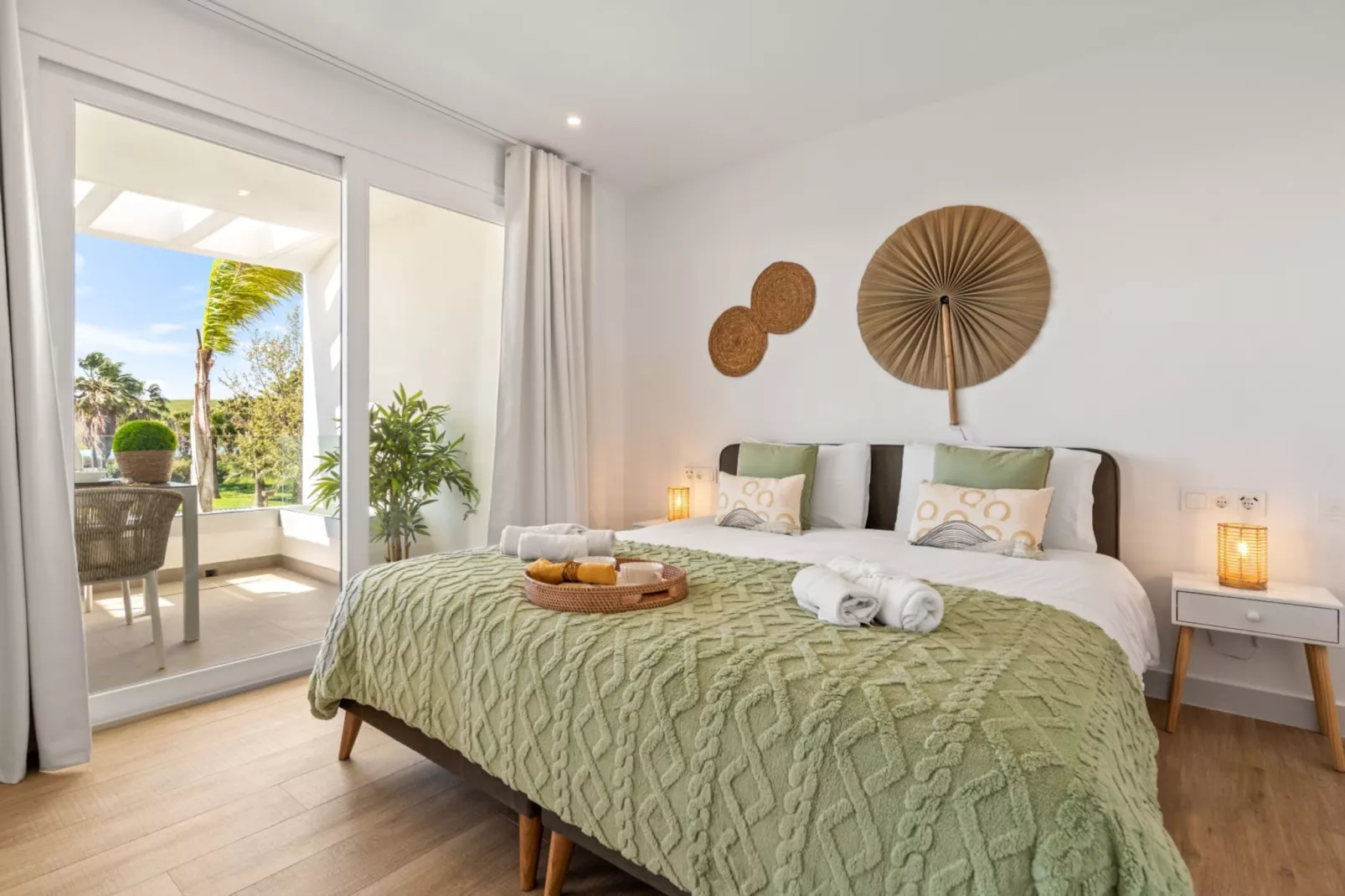 Stylish 2-Bed Apartment - ALCAZABA LAGOON (2115) - Chambre