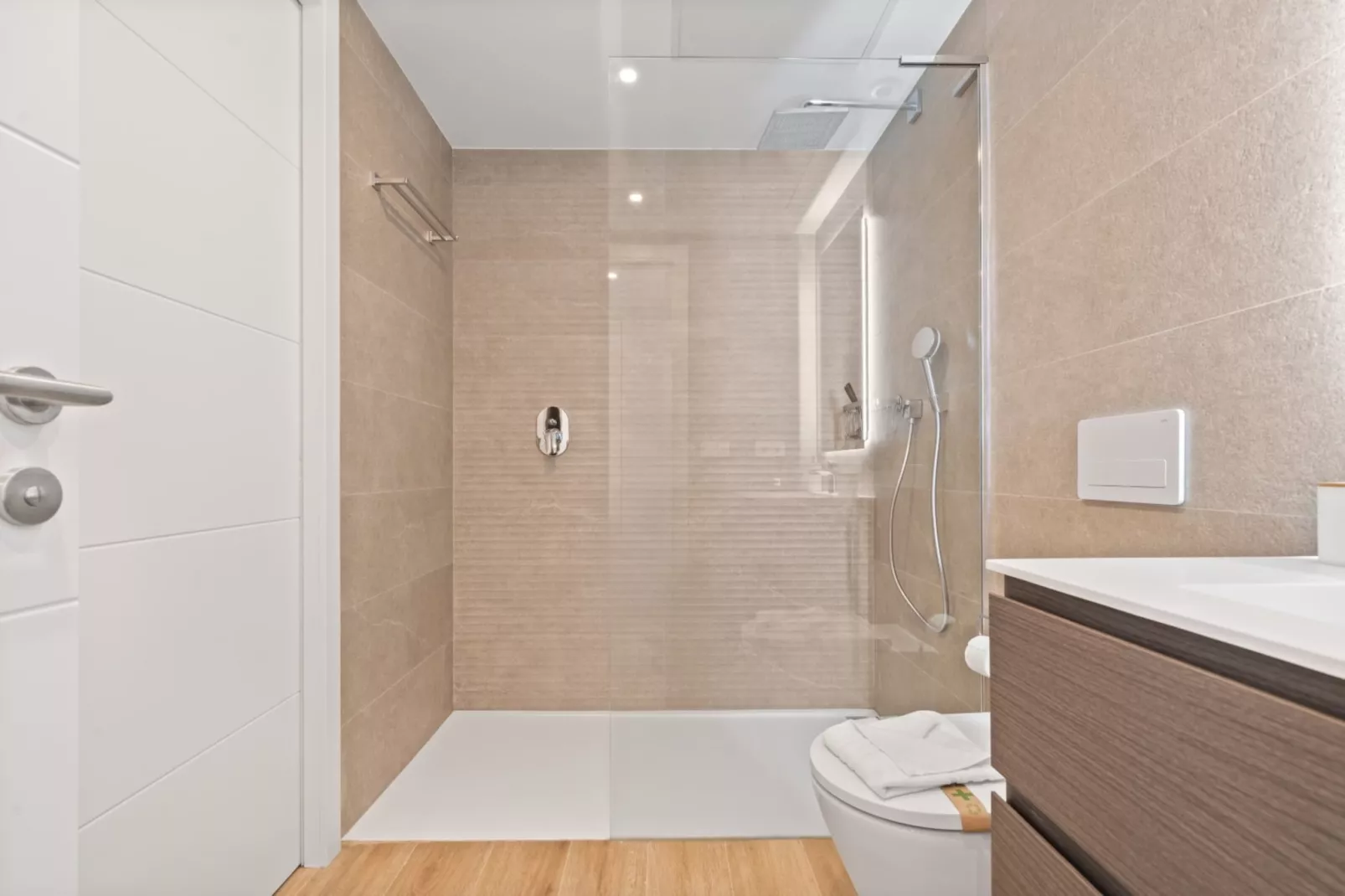 Stylish 1 bed Apartment ALZACABA LAGOON (2006) - Salle de bain