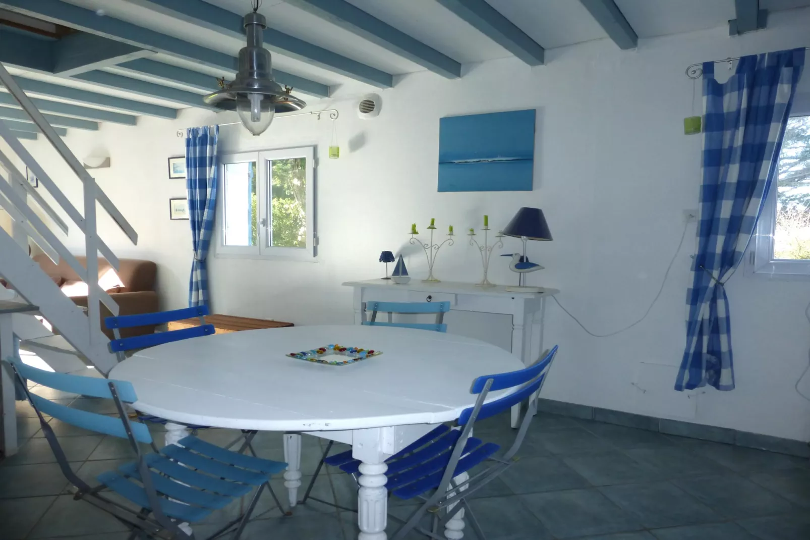 Charmante maison de vacances à 150 m de la plage - Salle à manger