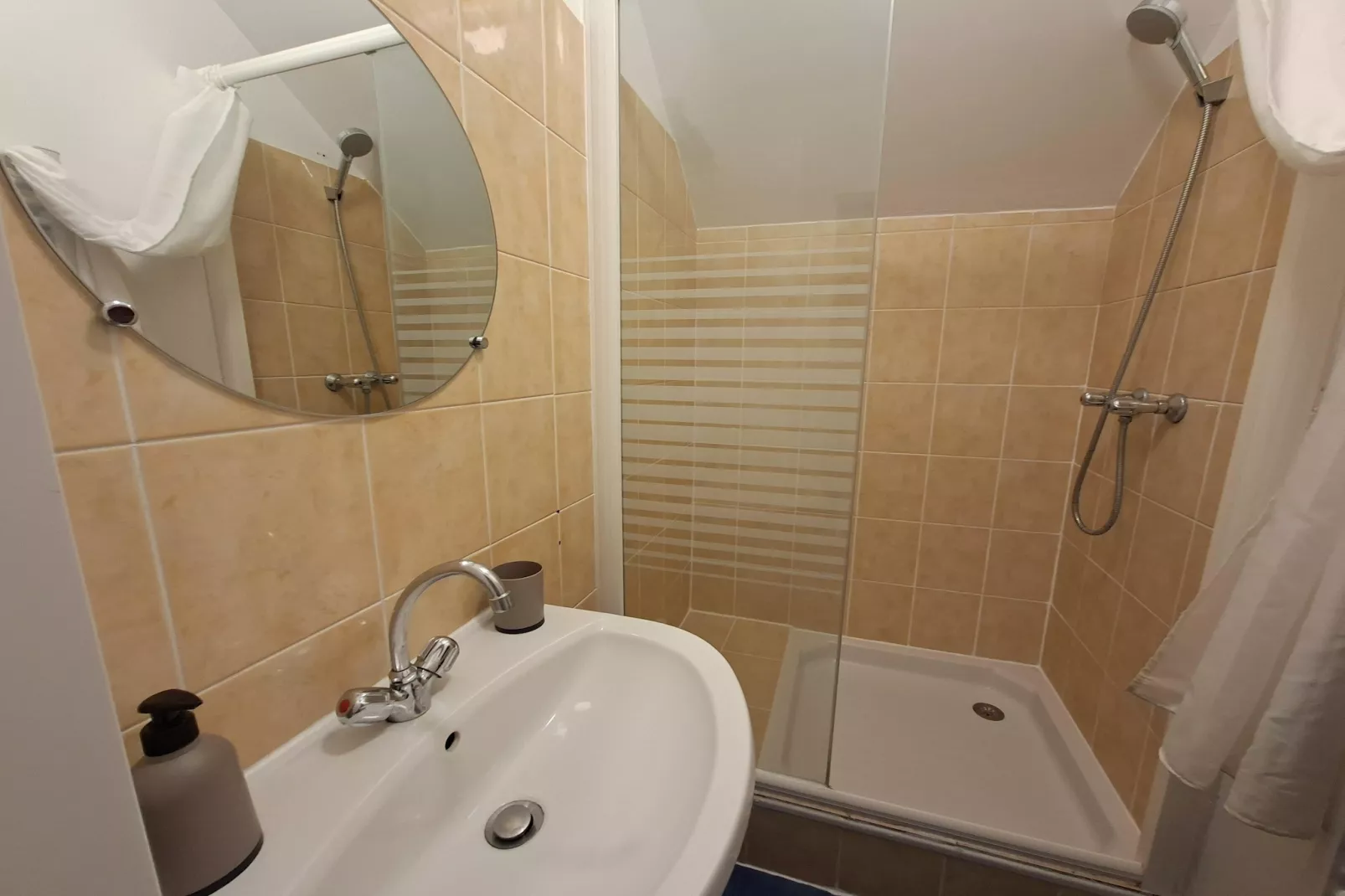 Maison de Vacances Le Conquet - Bathroom