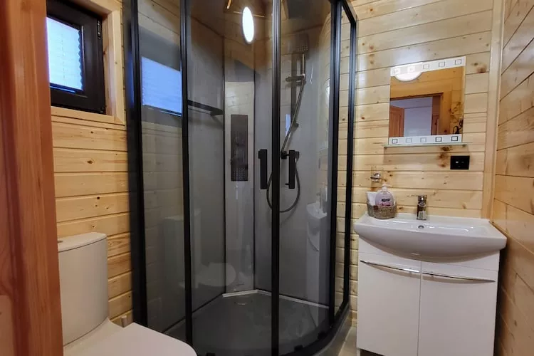 Domki wakacyjne w Kładnie - Badezimmer
