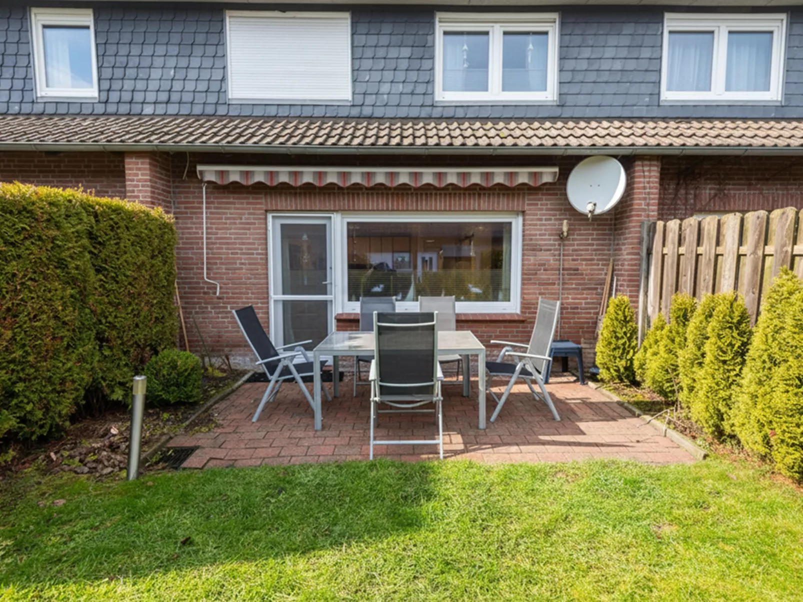 Schlüchtermann - Outside