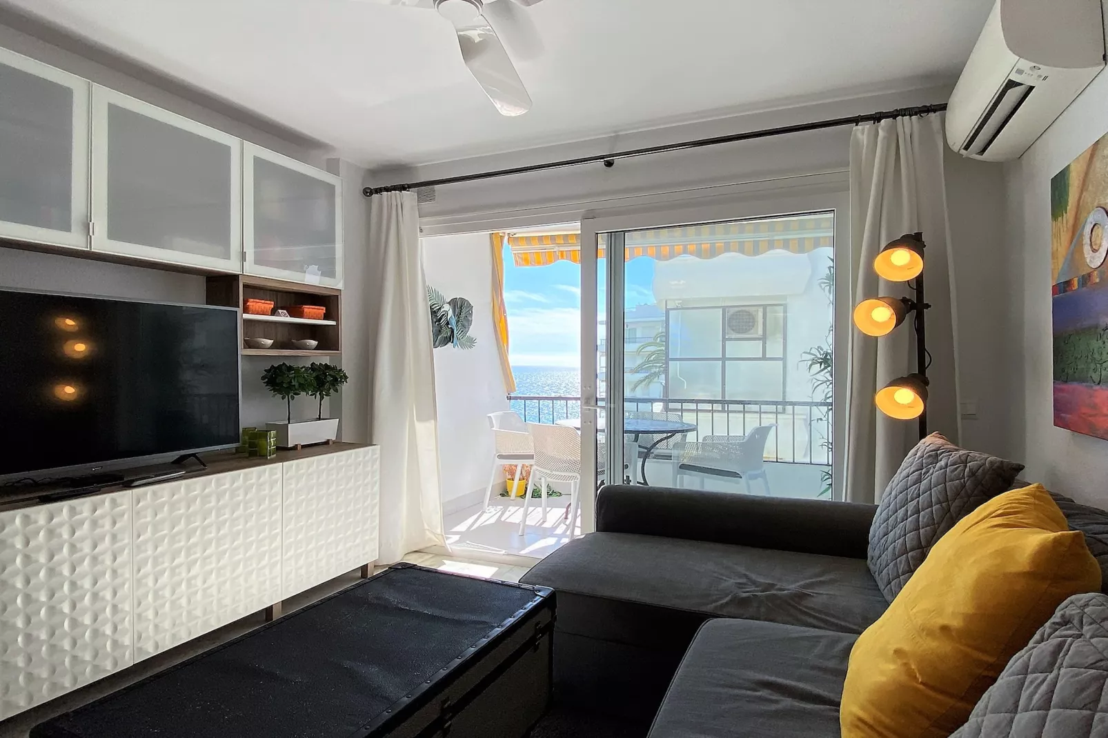 Acapulco Playa 302 by Casasol - Living room