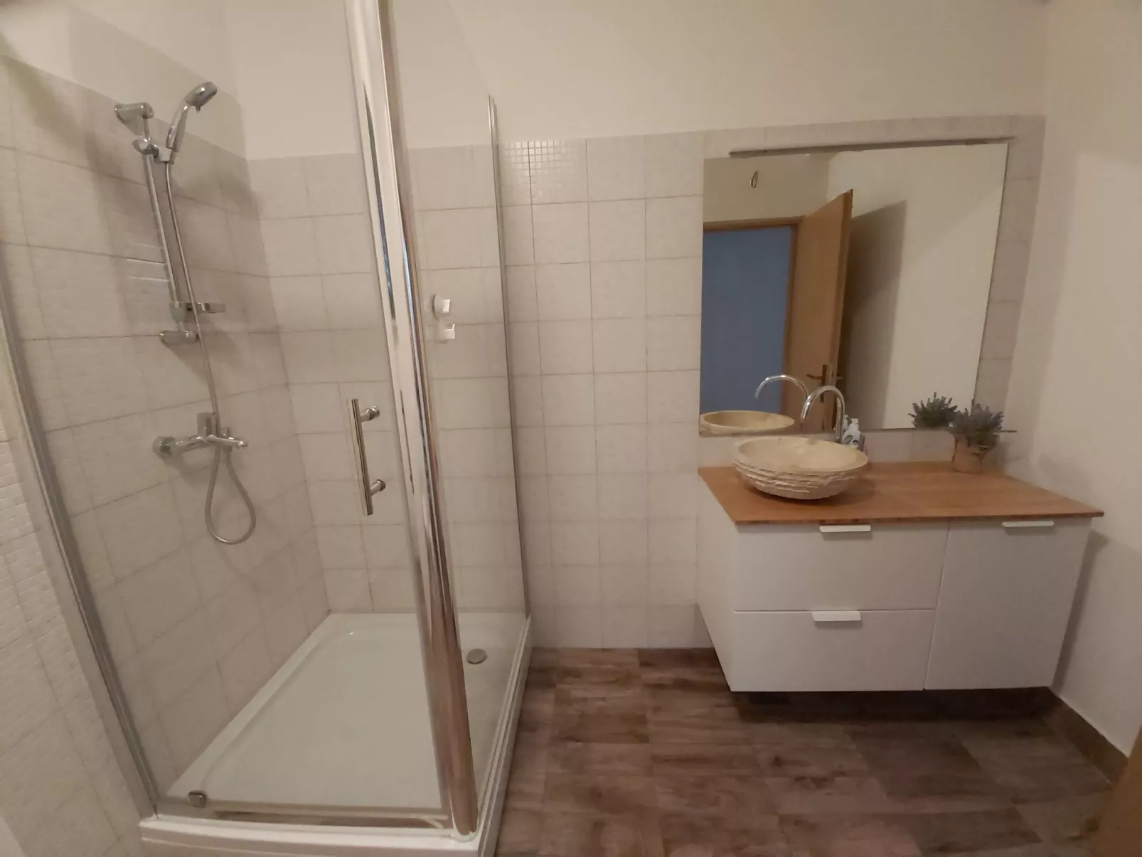 Anwesen "Steinperle mit beheiztem Schwimmbad" - Drinnen