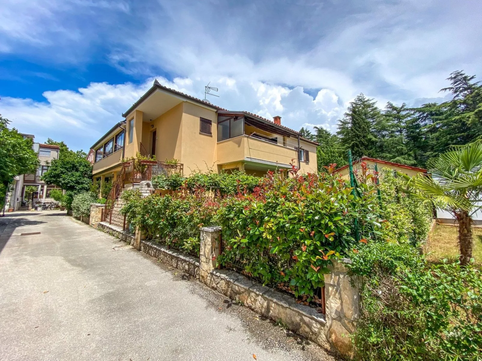 Erdgeschoss-Ferienwohnung Martinis 2 - Draußen