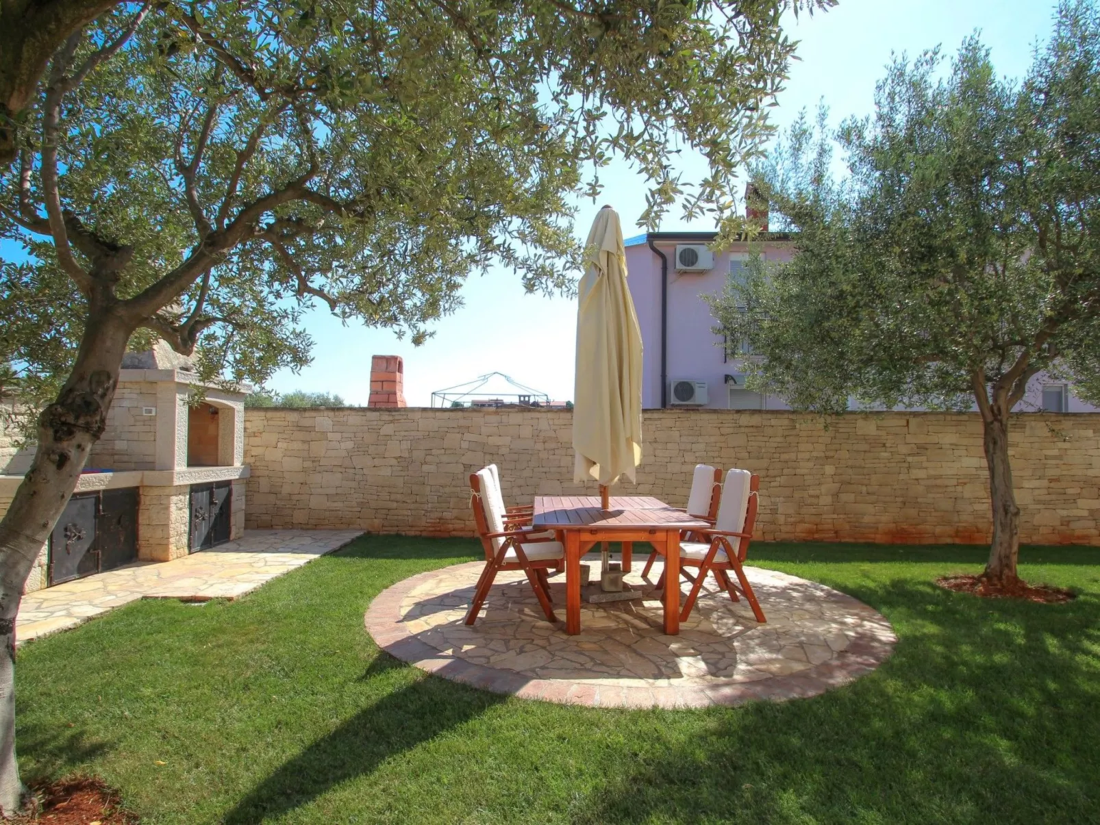 Für 4 Personen ca. 50 m&sup2; in Bužinija, Adriaküste Kroatien (Westküste von I - Outside