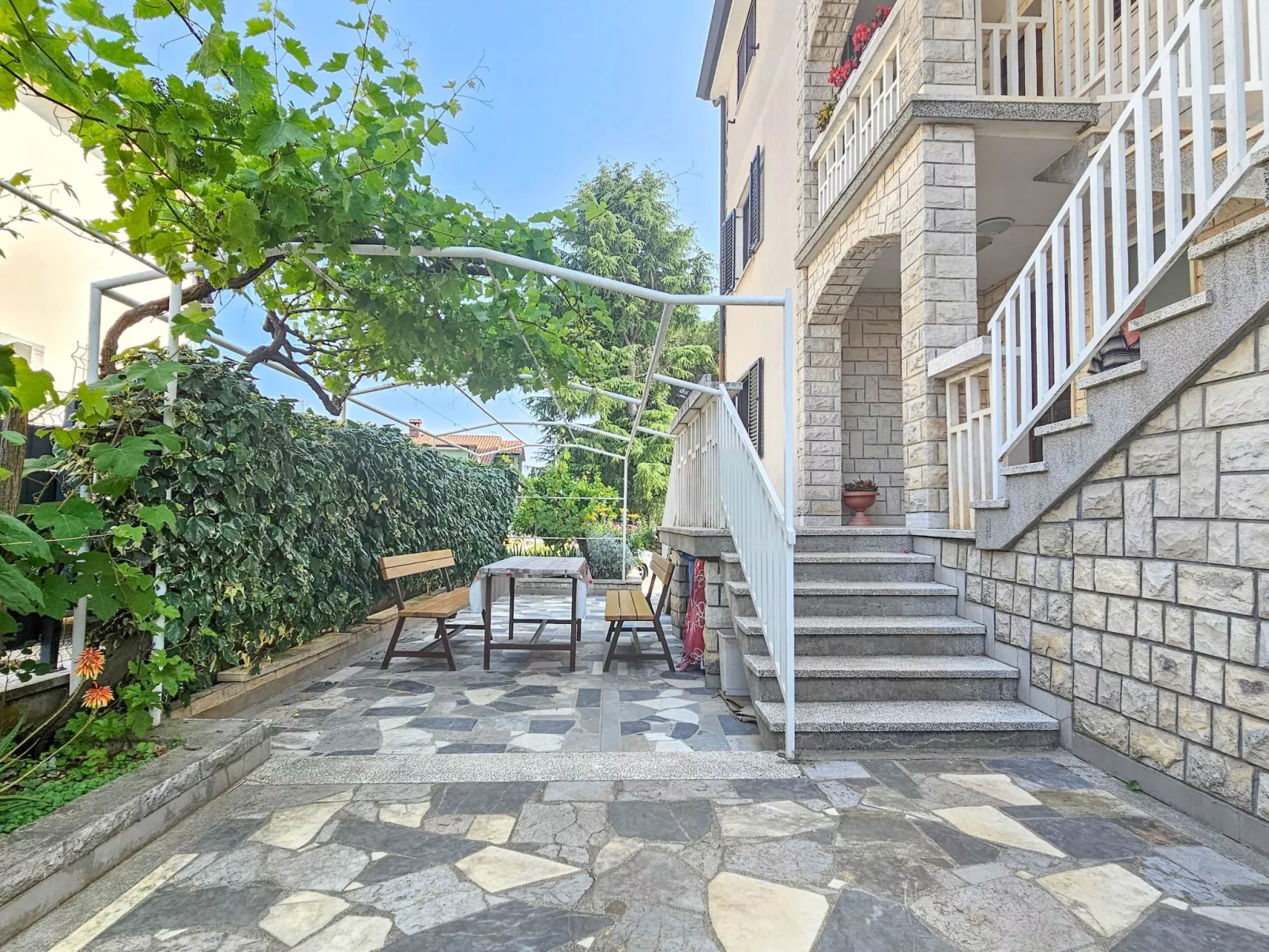 Wohnung "Aurelio" mit Terrasse - Dehors