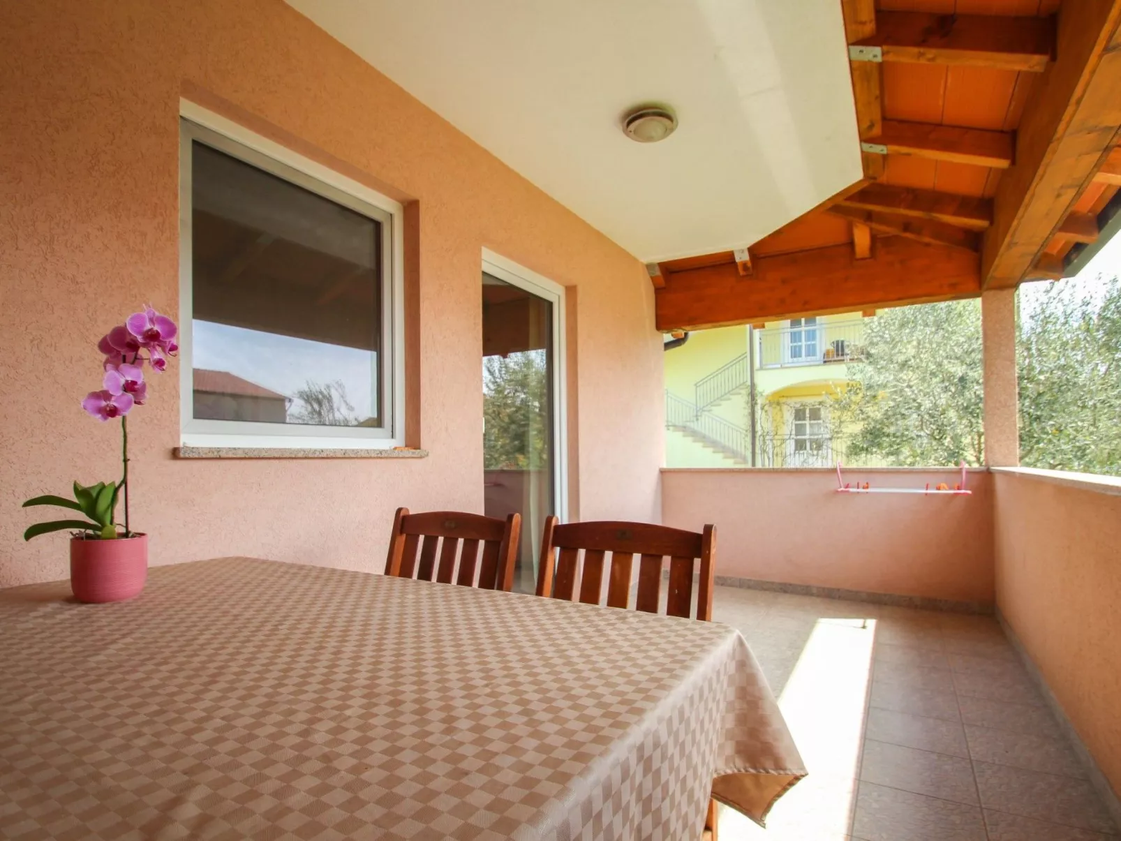 Appartement David 1 für bis zu 3 Personen mit Terrasse - Drinnen