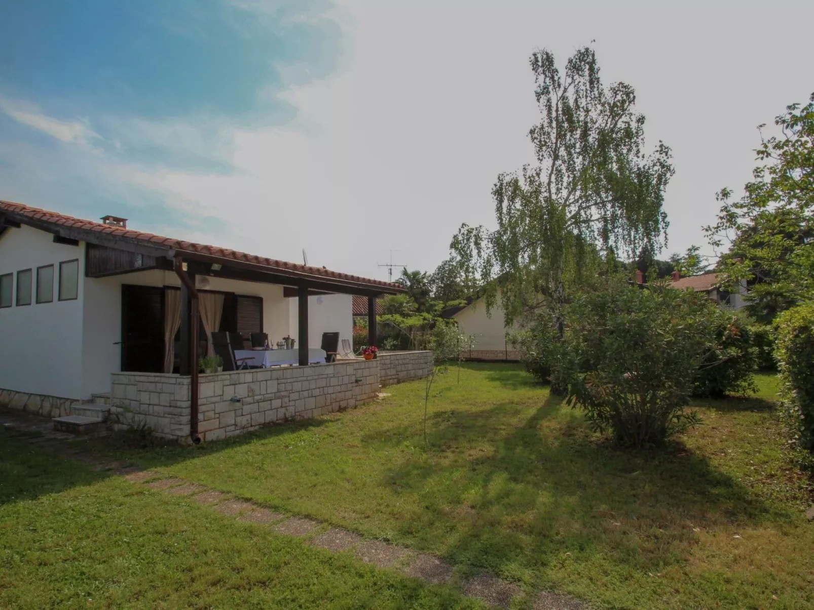 "Karpinjan" direkt am Strand - Outside