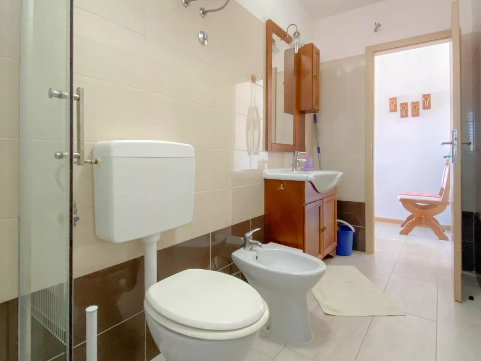 "Belvedere gore" - Inside