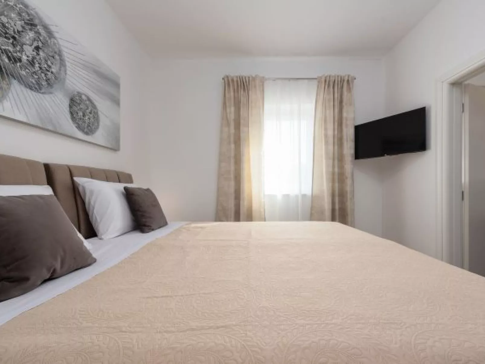 Villa Paloma with heated pool - Image-tags.info