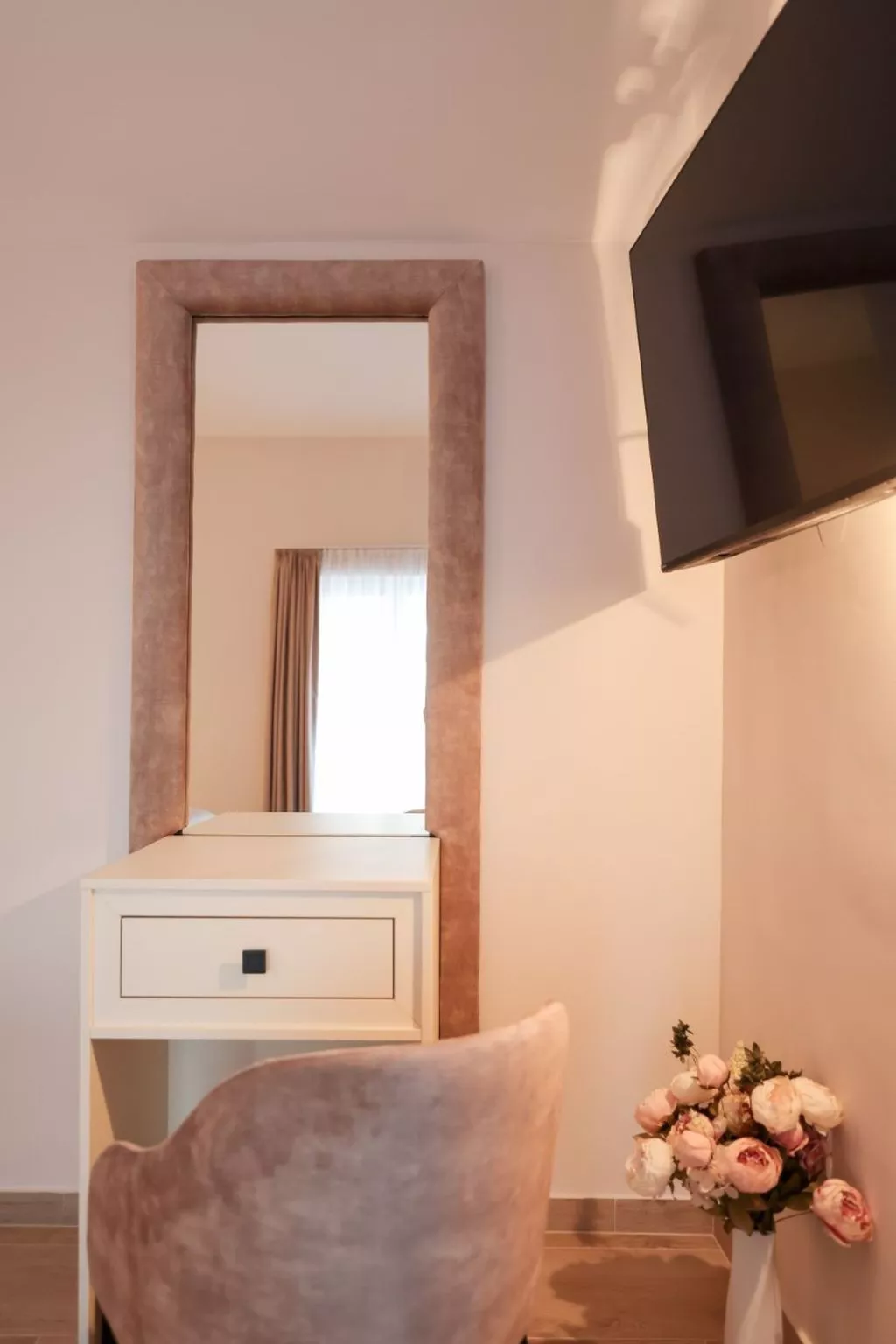 Gästezimmer "Rosa Zimmer" mit Balkon - Inside