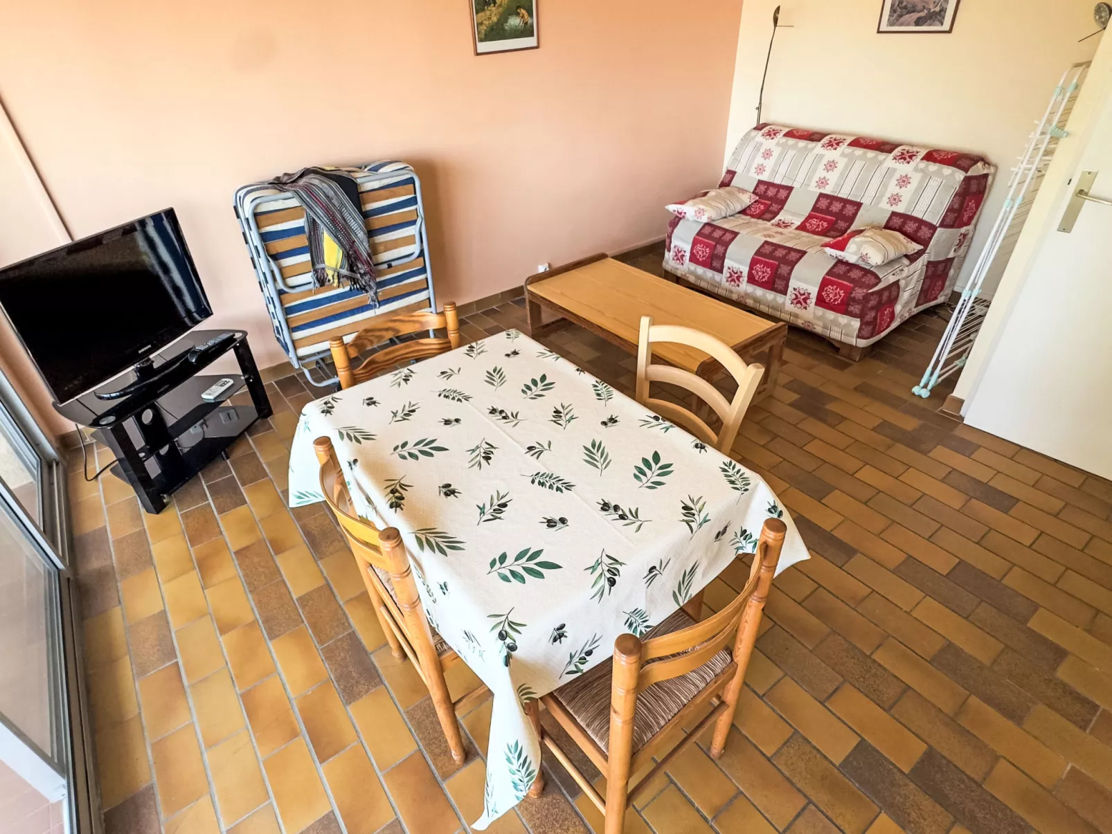 Les Jardins du Soleil - Drinnen