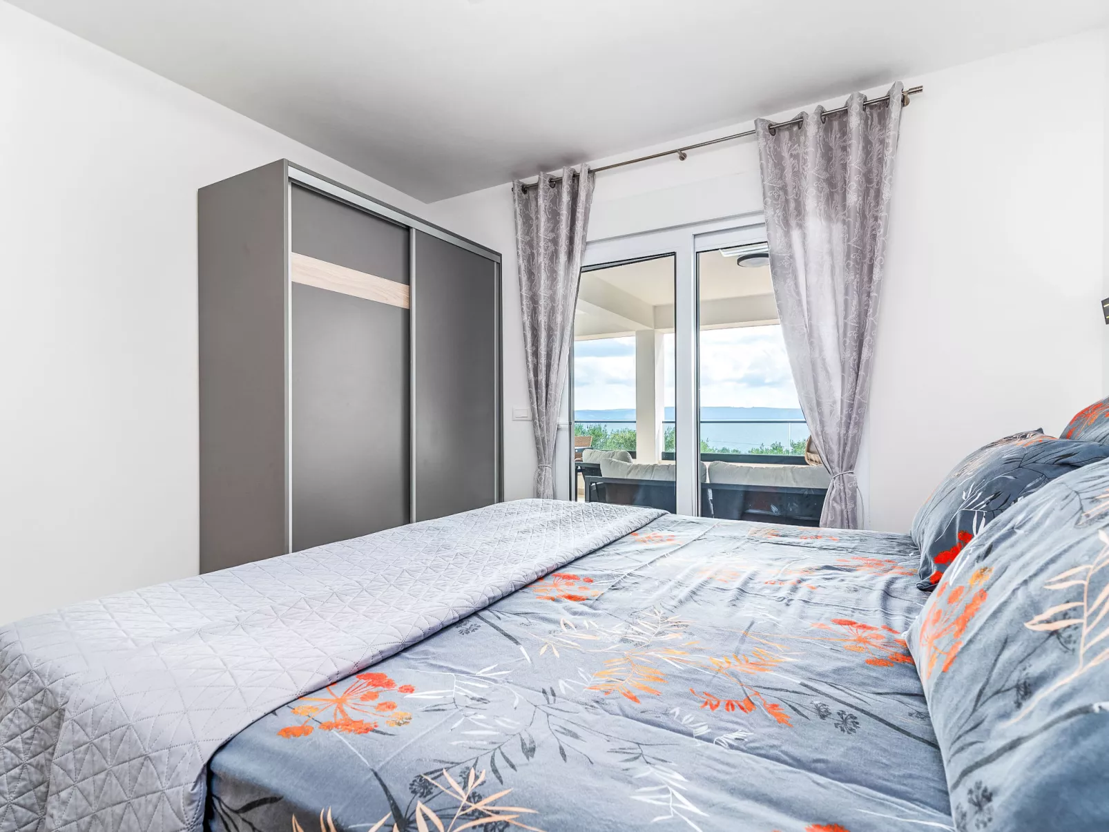 Ria with heated pool - Inside