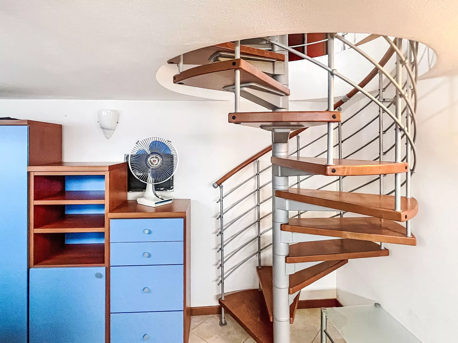 Sona's Lake Home - Drinnen