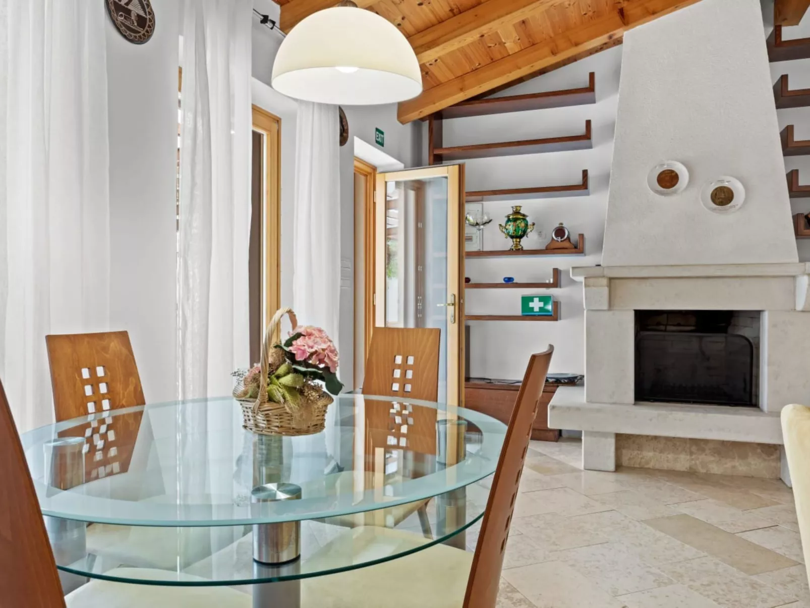 Villa Diana - Drinnen