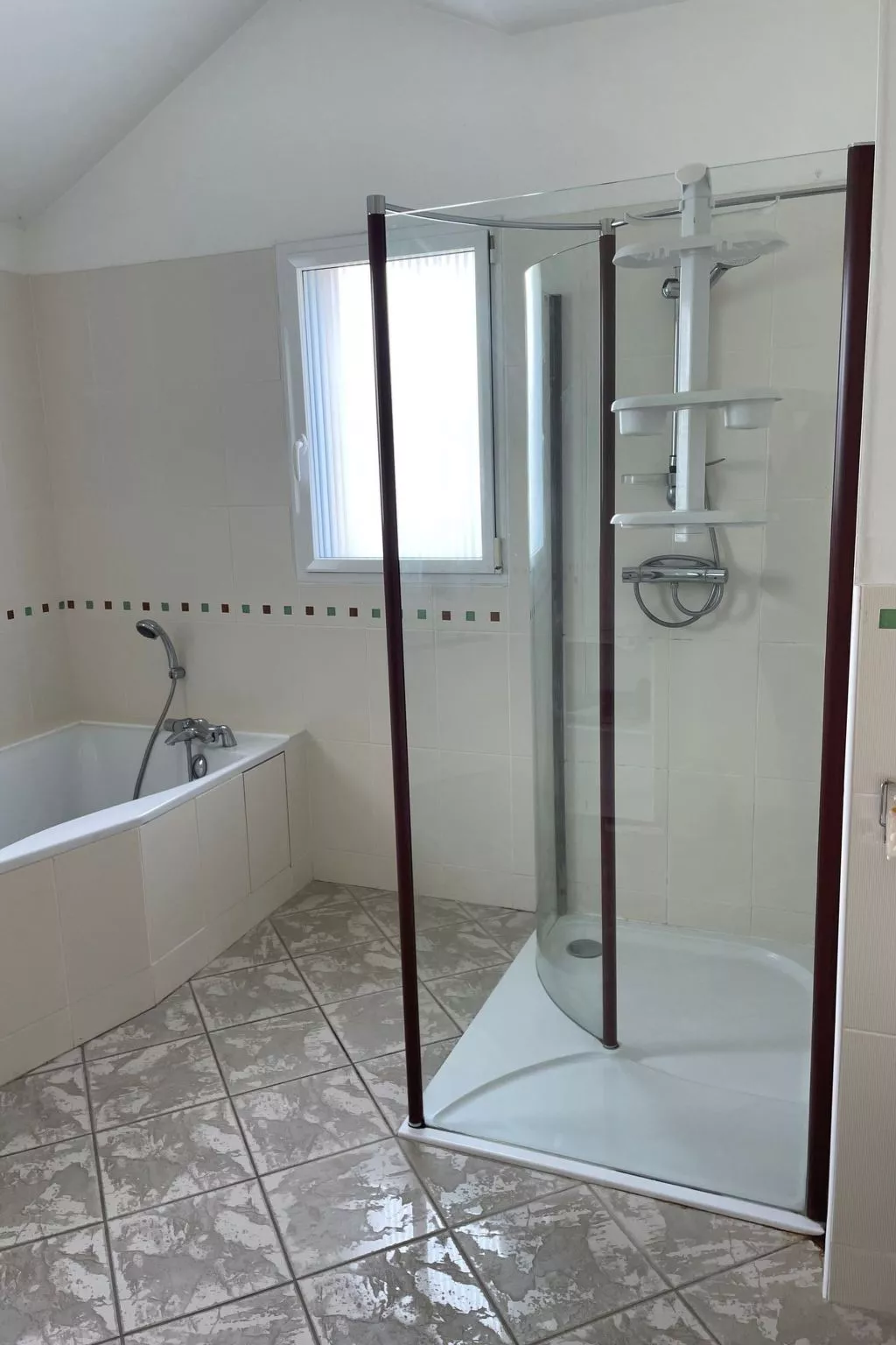 Ferienvilla Le repère mit Jacuzzi - Dedans