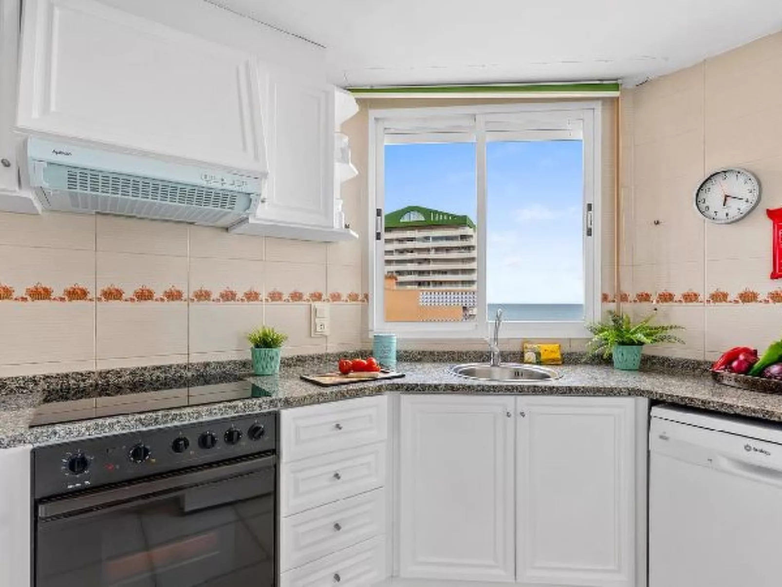 Apartment Aquarium - Plusholidays - Image-tags.info