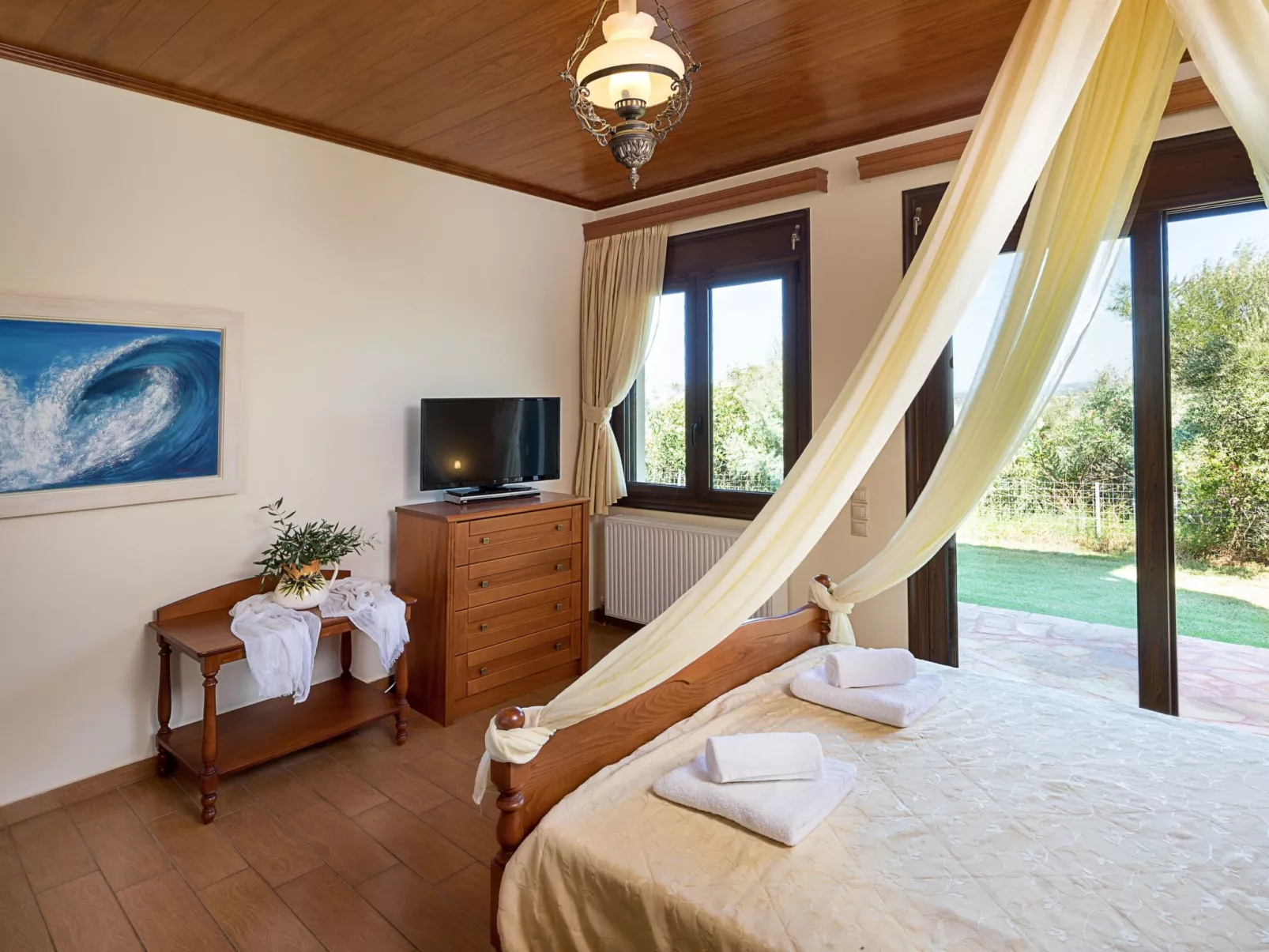 Familienvilla mit privatem Pool und Kinderbereich - Dedans