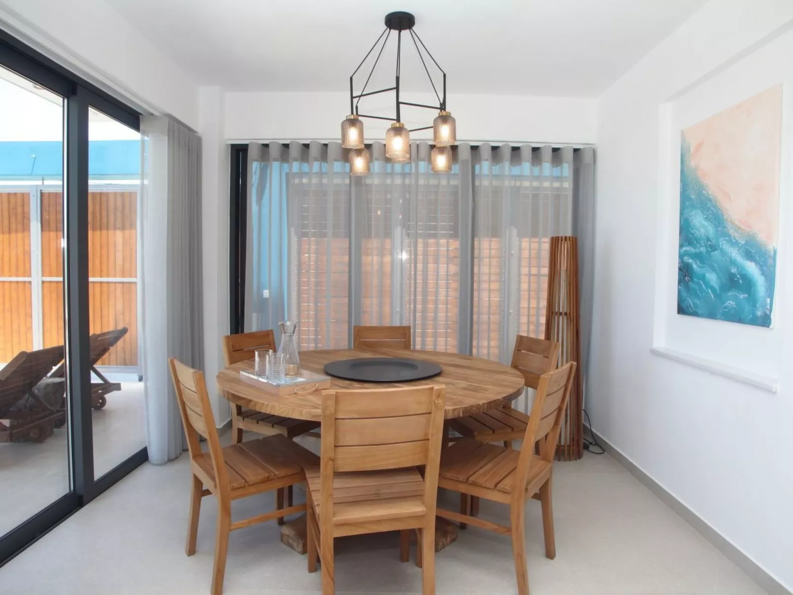 "Capro" mit Infinity-Pool - Inside