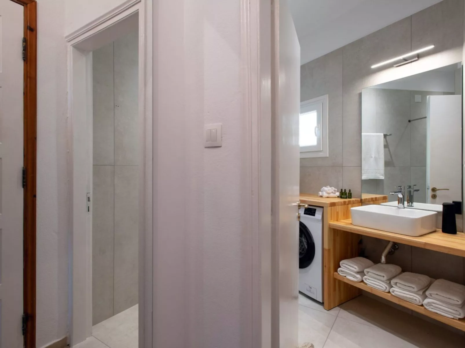 Zwei-Zimmer-Wohnung mit atemberaubender Aussicht - Inside