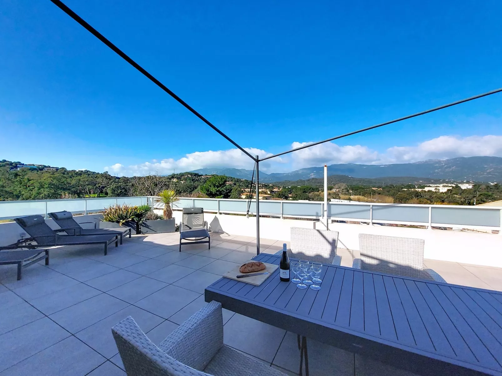 La Boétie - Draußen