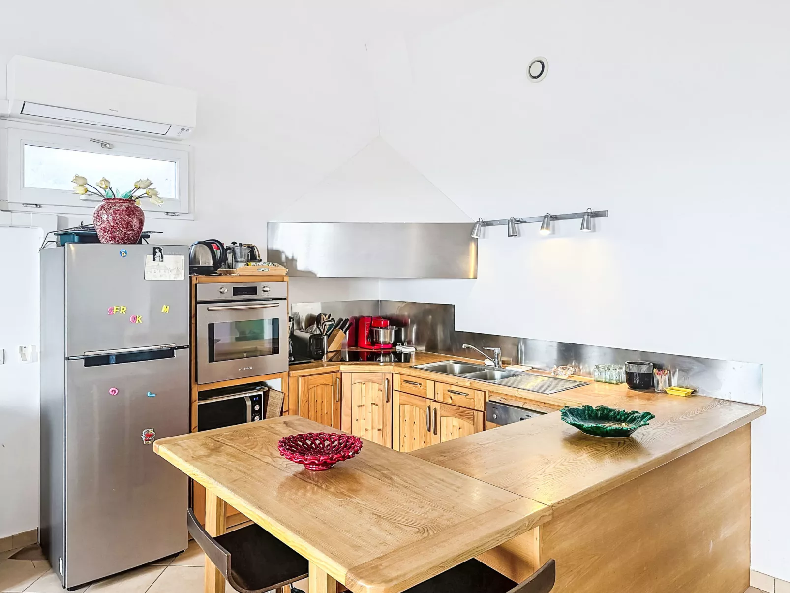 Les Amandiers - Inside