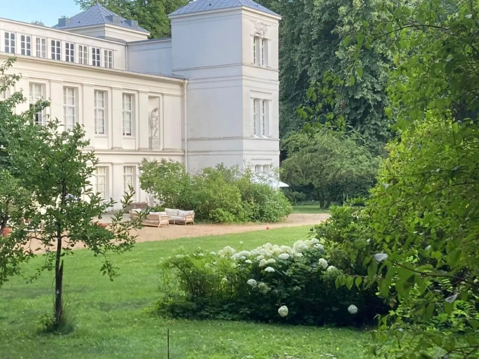 Modernes helles Zimmer im Loft am See - Image-tags.info