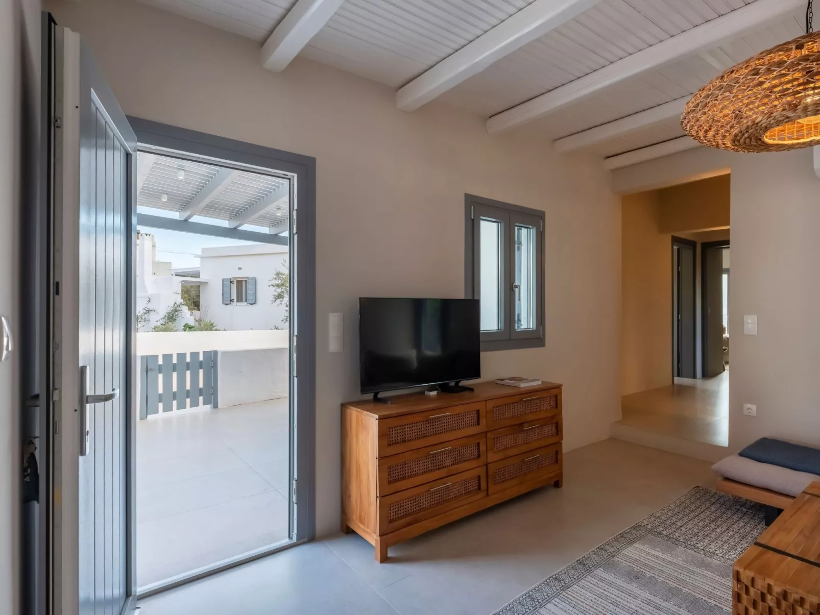 Sunset Gypsy stilvolles modernes Dorfhaus mit Whirlpool - Drinnen