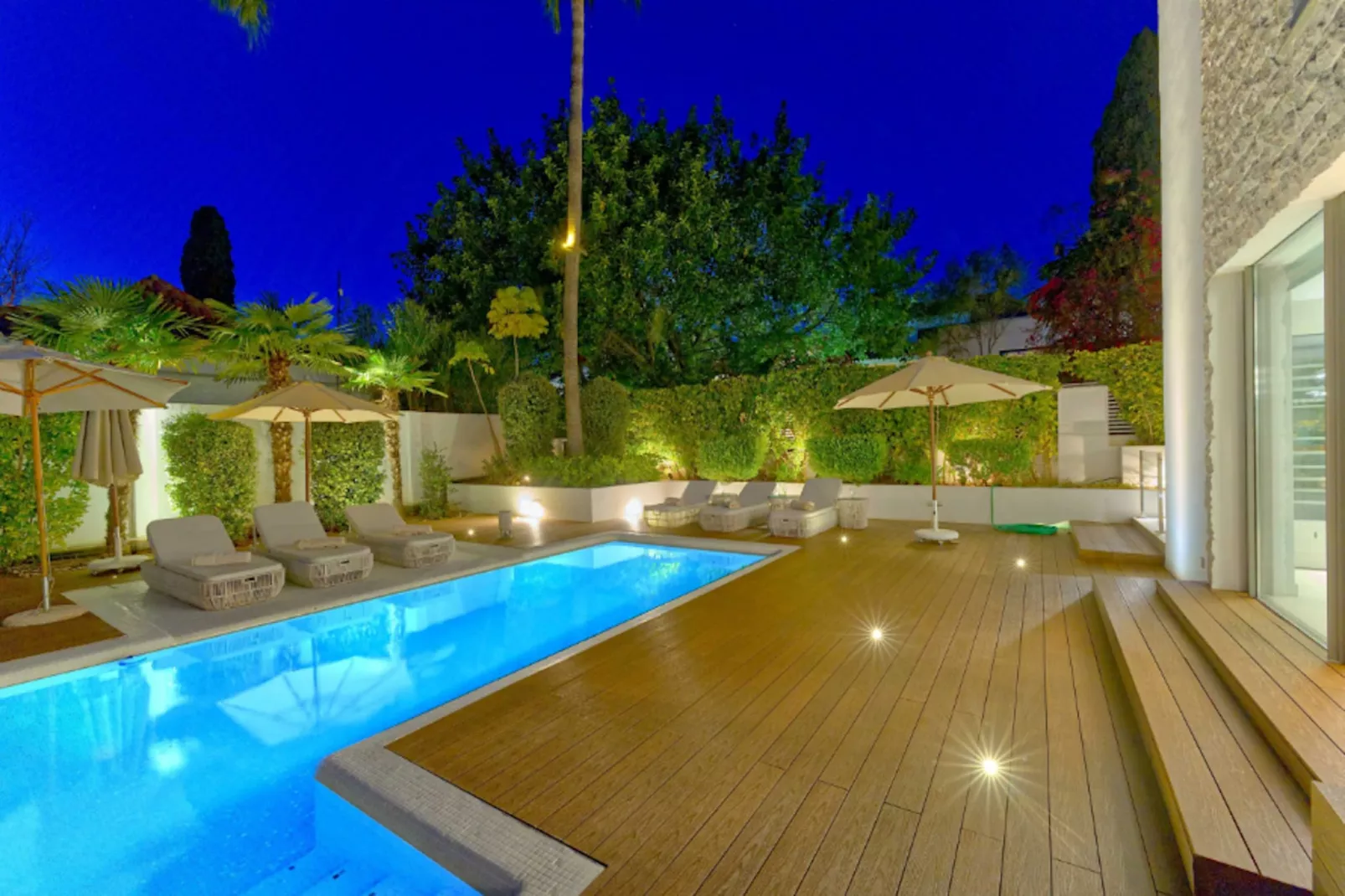 Contemporary & Very Spacious Villa Puerto Banus - Swimming pool