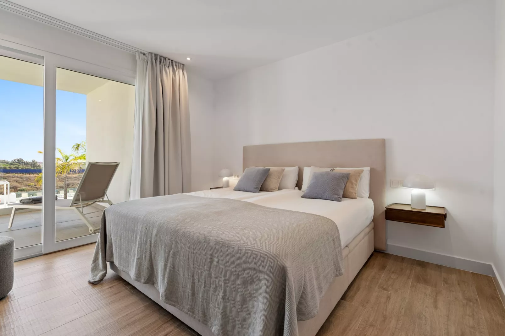 Spacious 2-bed & Solarium ALCAZABA LAGOON (2017) - Chambre