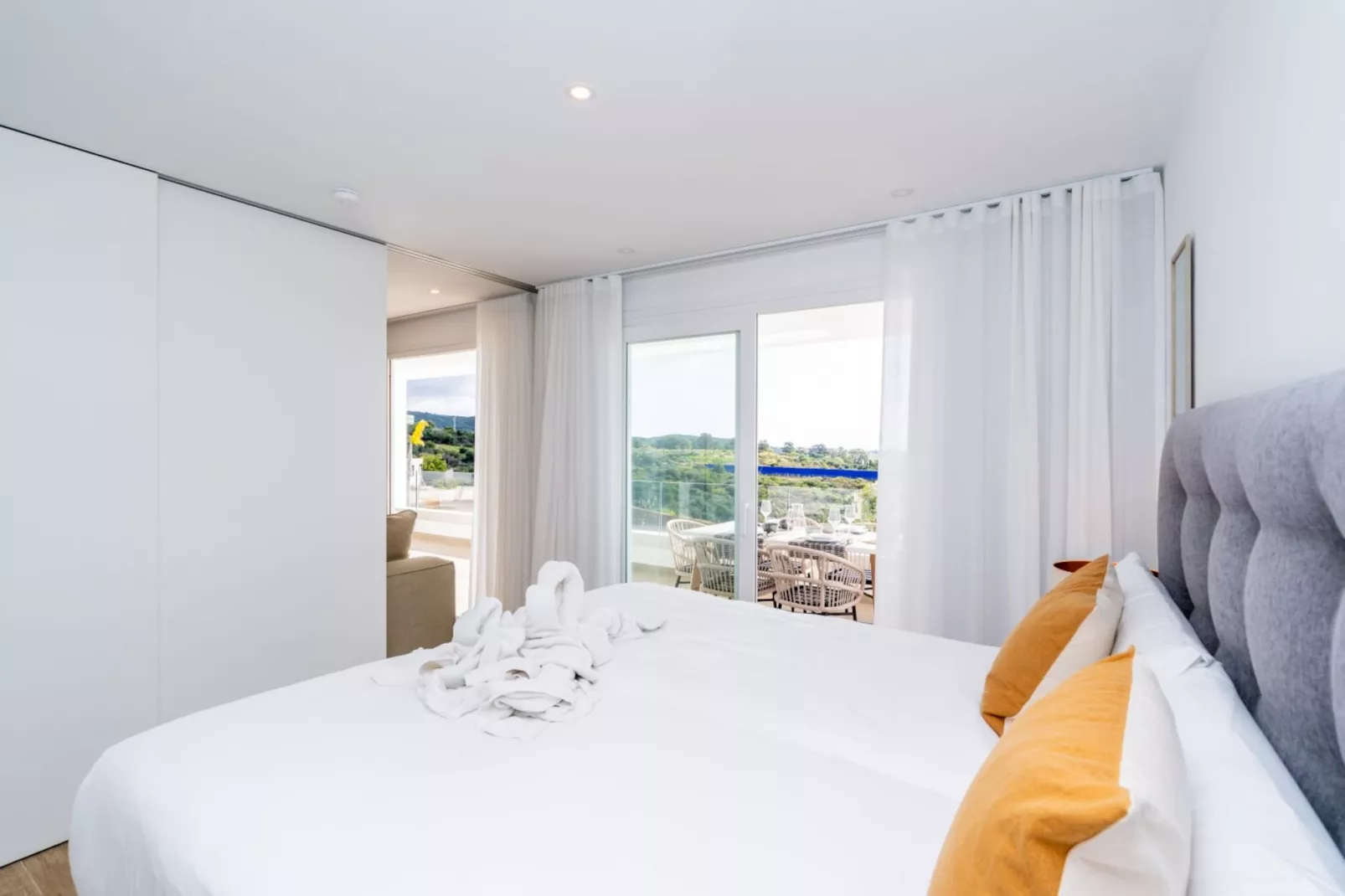 AL4-1916 ESTEPONA - APARTMENT - ALCAZABA LAGOON - Chambre