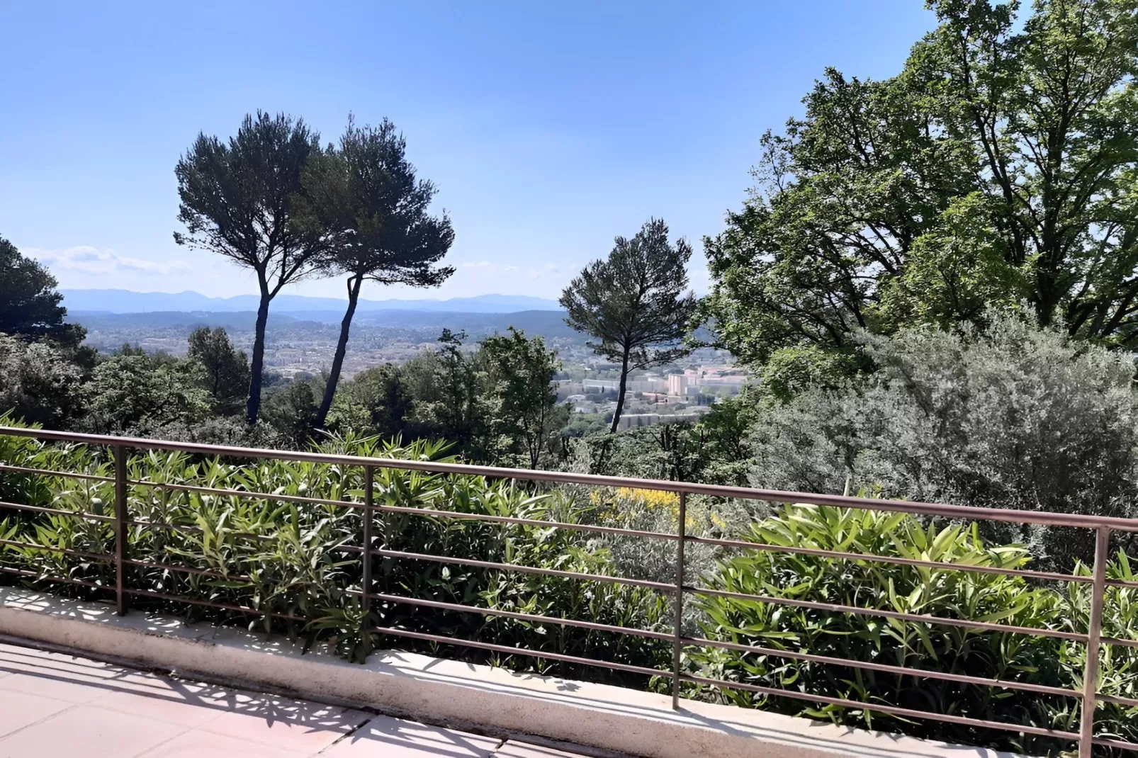 Villa Draguignan - Aussicht Sommer