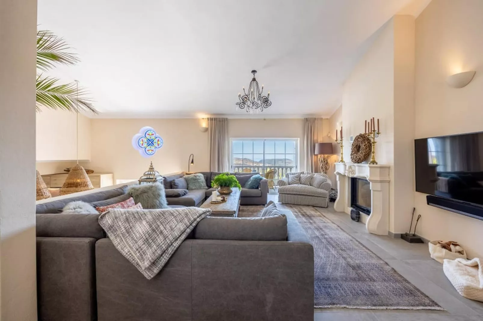 Surga 2 - Living room