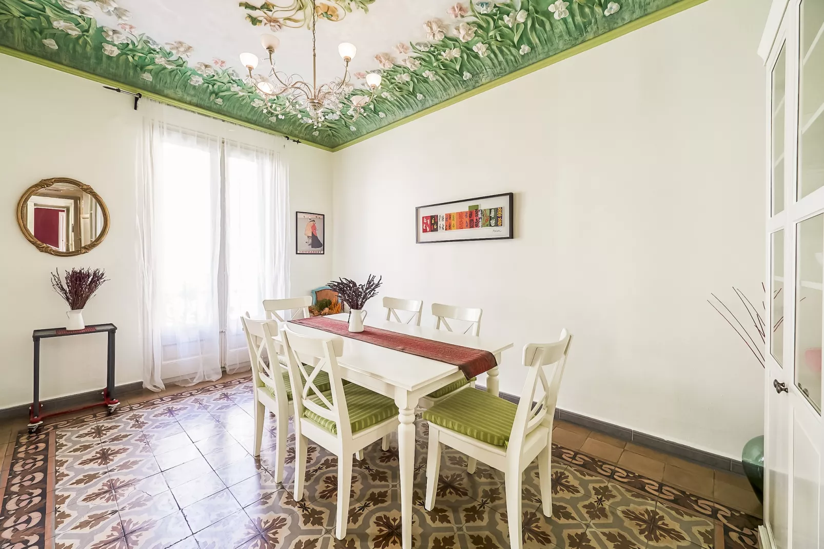 Rambla Paris Apartment - Dining room