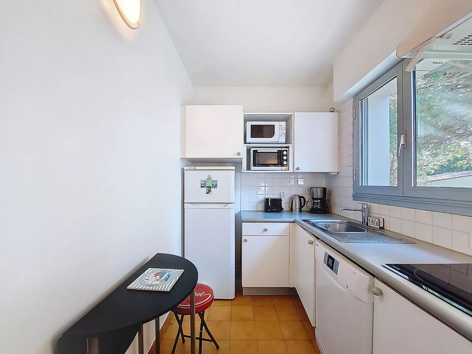 Les Ecureuils - Inside