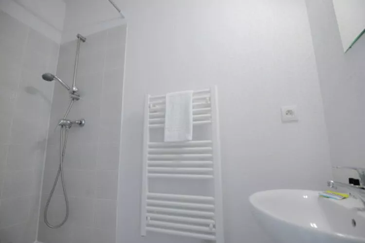 Résidence du Château de Jouarres - Azille // Apt 3 P 6 pers - Badezimmer