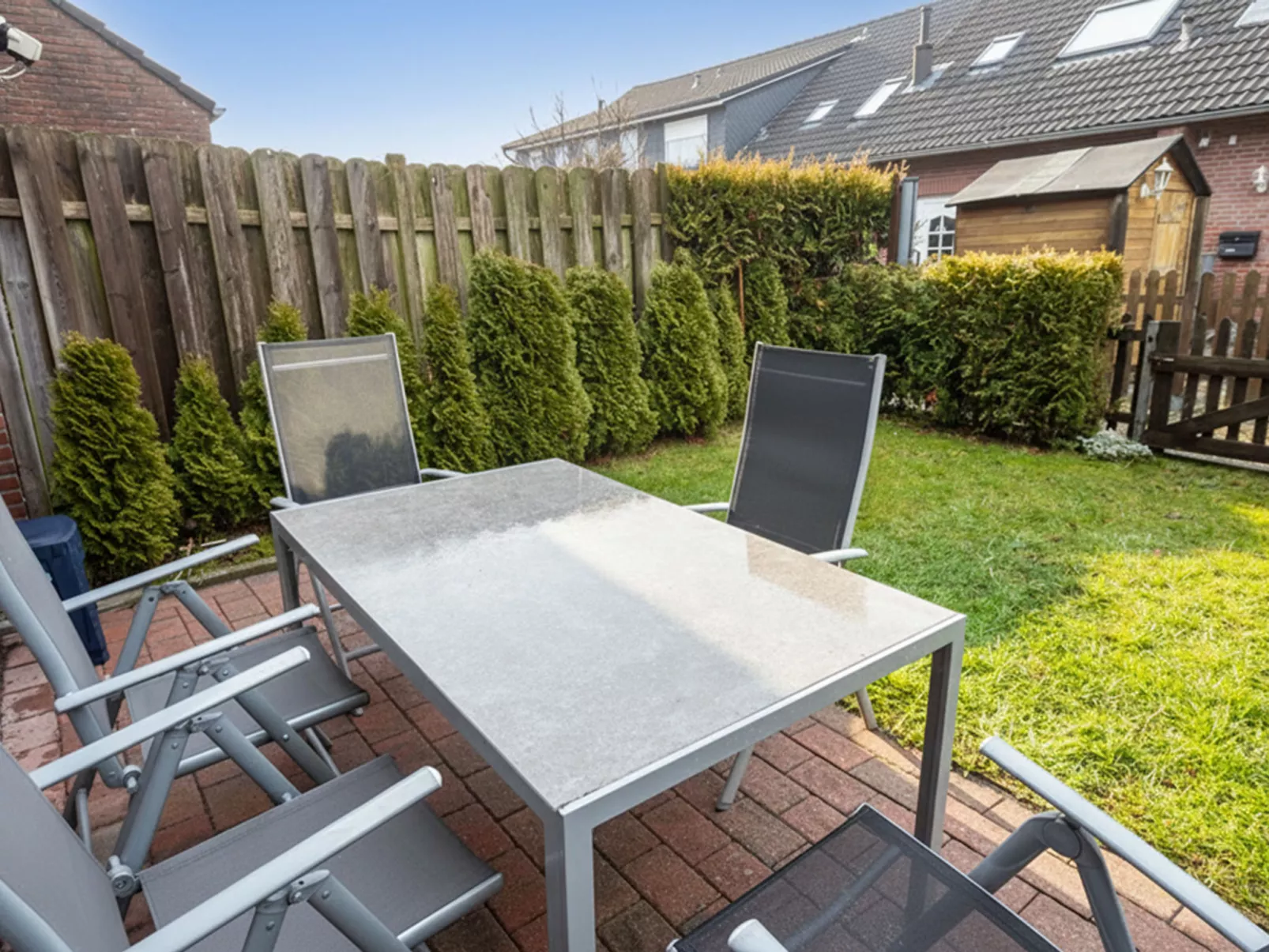 Schlüchtermann - Outside