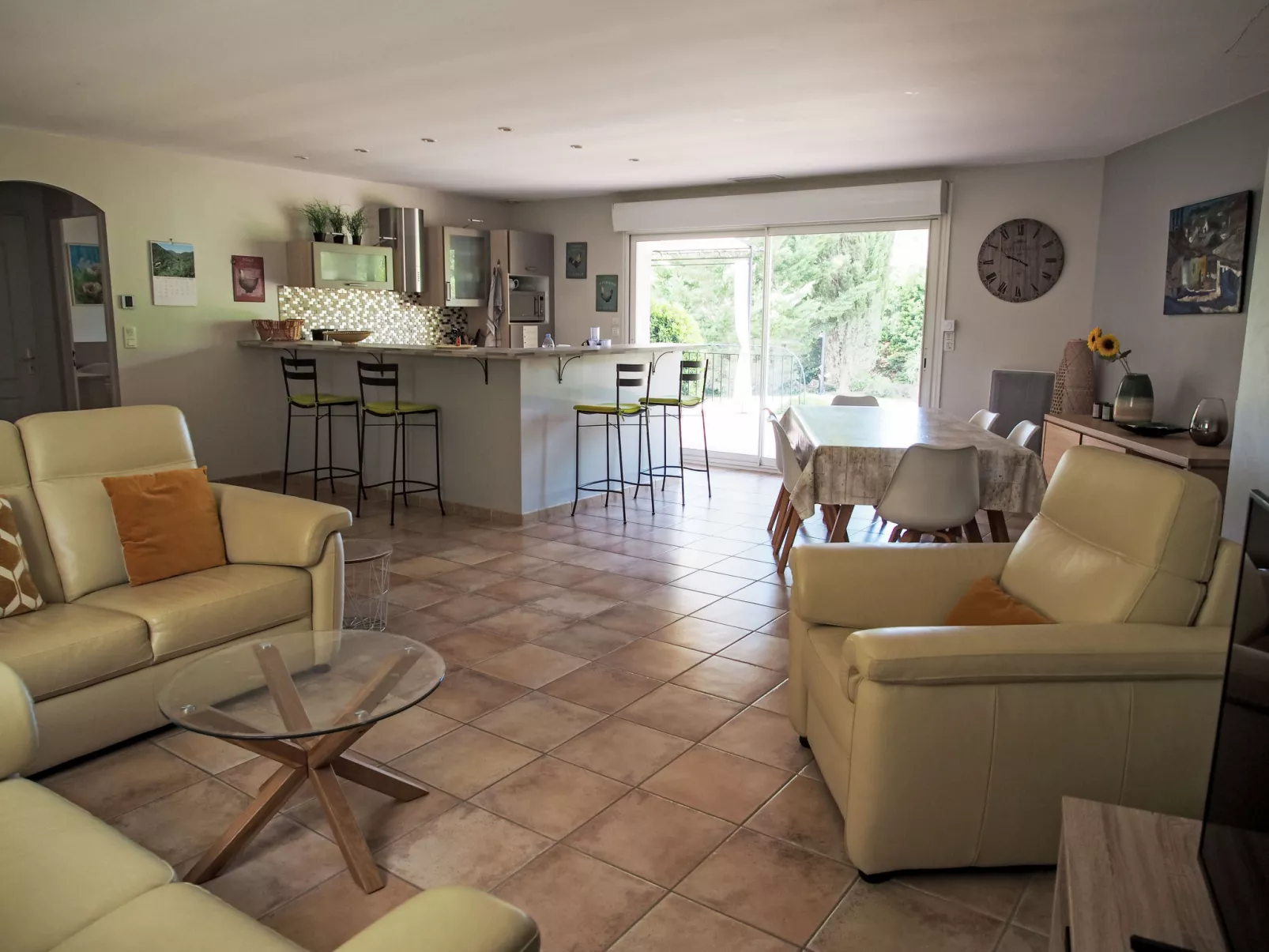 Urlaub im Süden zwischen Meer und Bergen - Inside