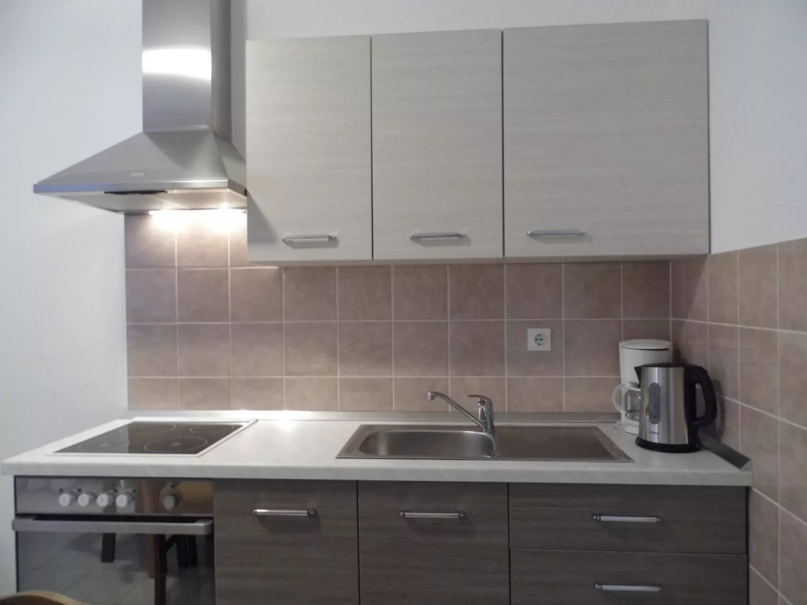 Schöne und moderne, voll ausgestattete Wohnung in ruhiger Lage - Image-tags.info