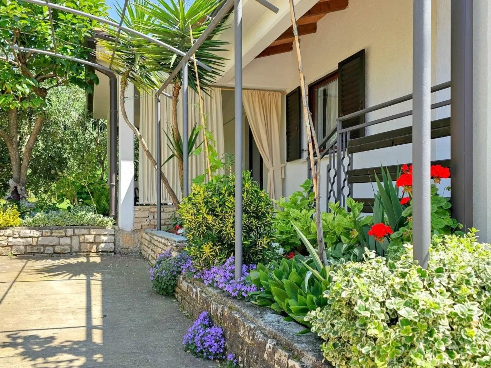 Strandnahes Ferienappartement Pjerina - Outside