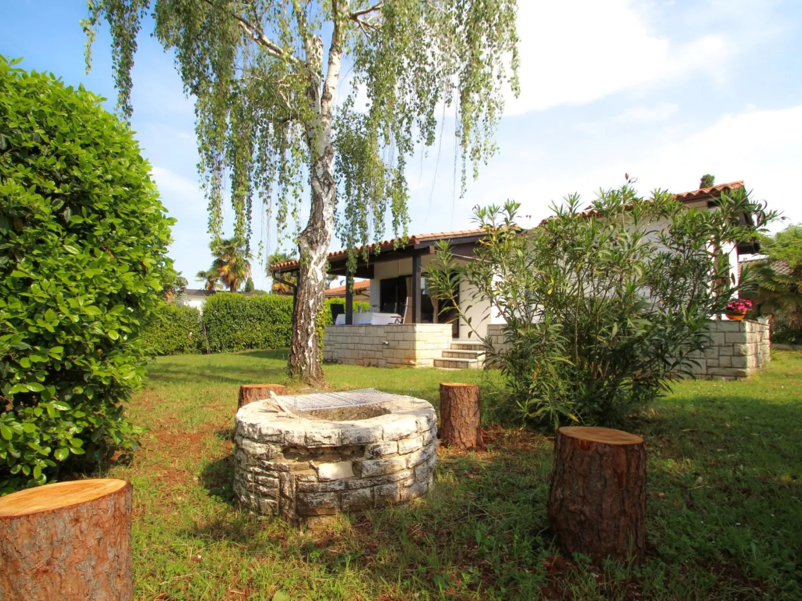 "Karpinjan" direkt am Strand - Outside