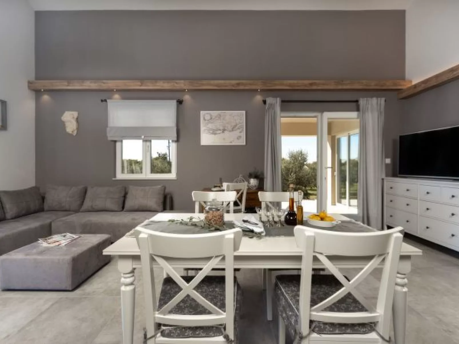 Villa Oliveto with pool - Image-tags.info