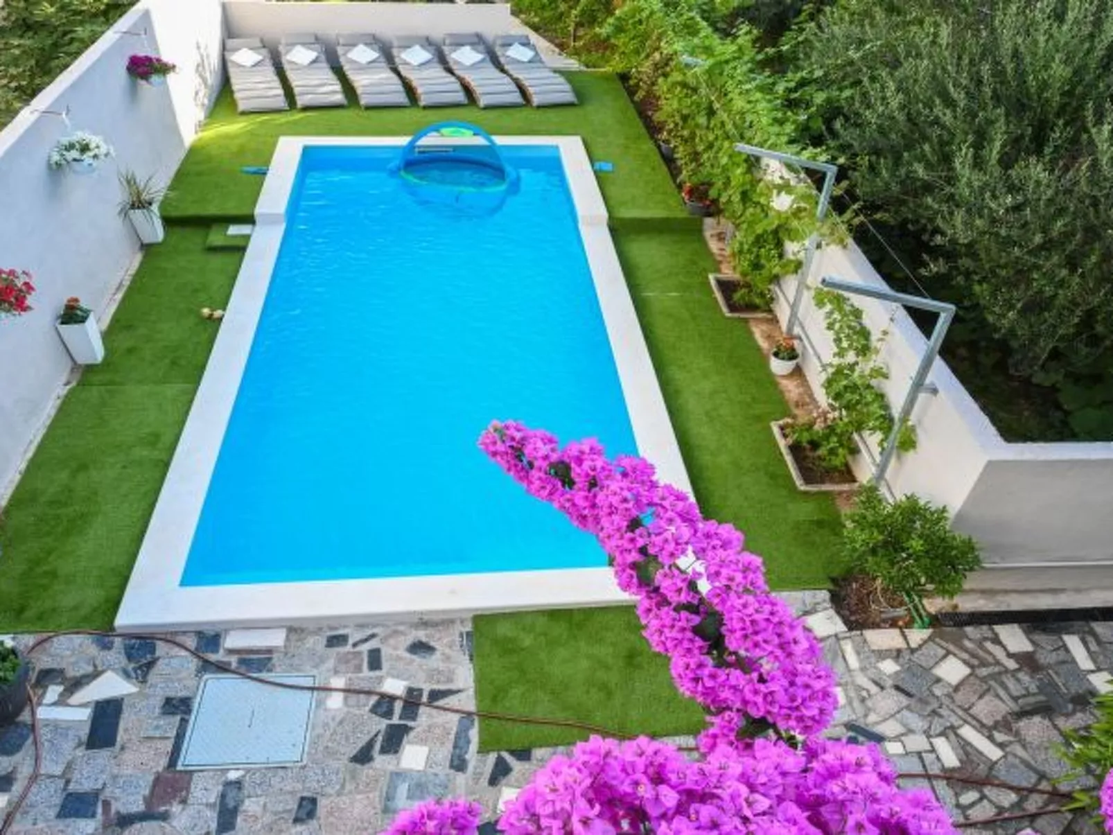 Holiday Home Urbana with pool - Image-tags.info