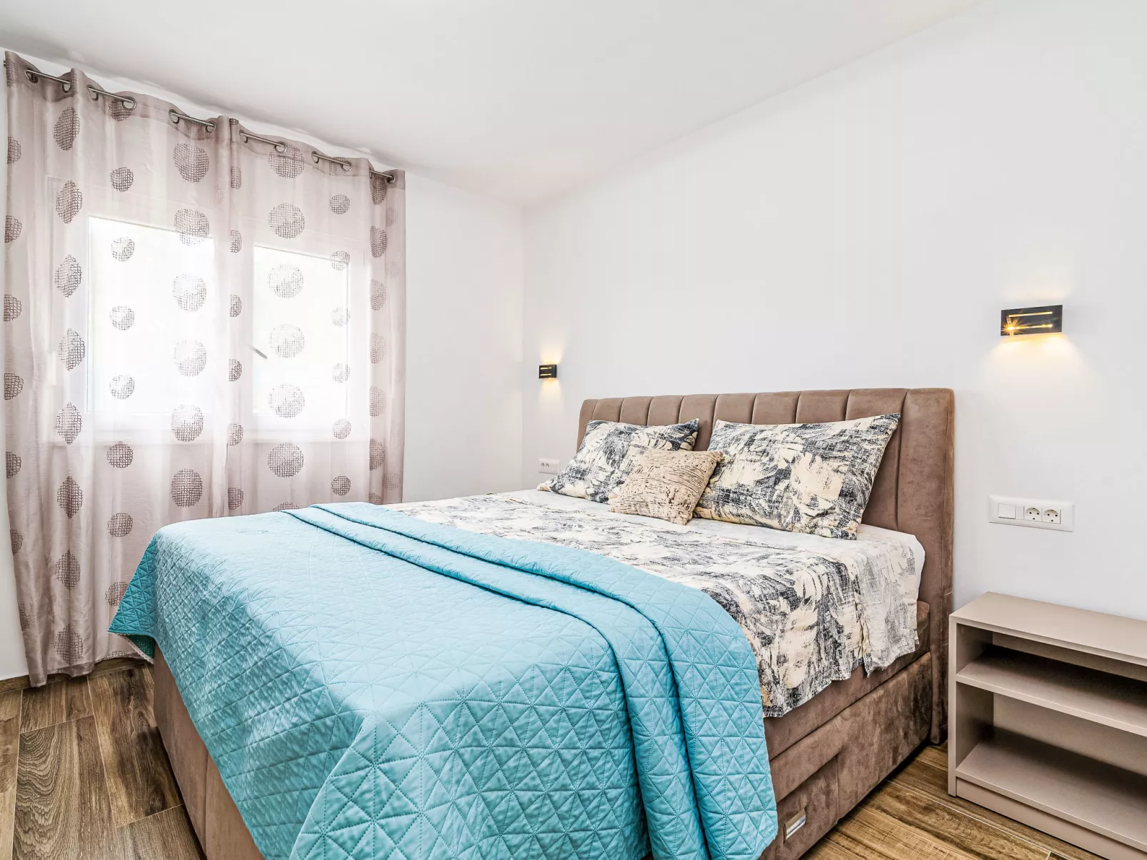 Ria with heated pool - Inside