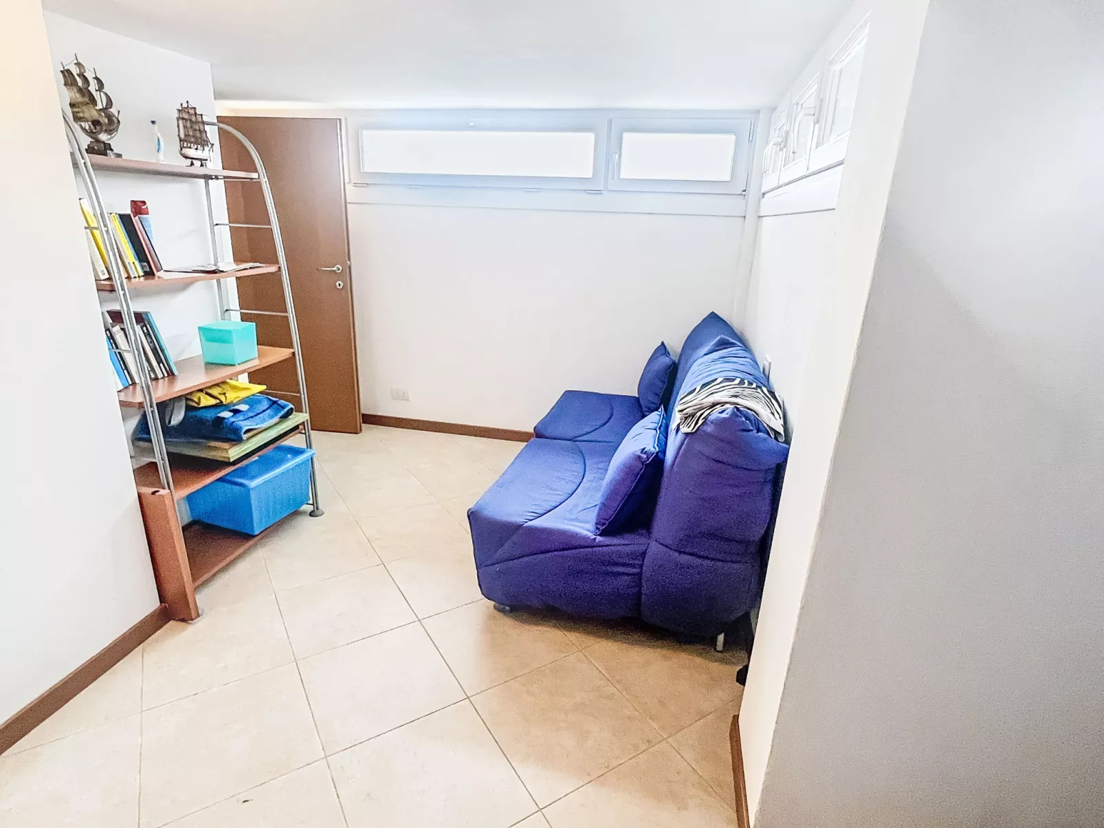 Sona's Lake Home - Drinnen