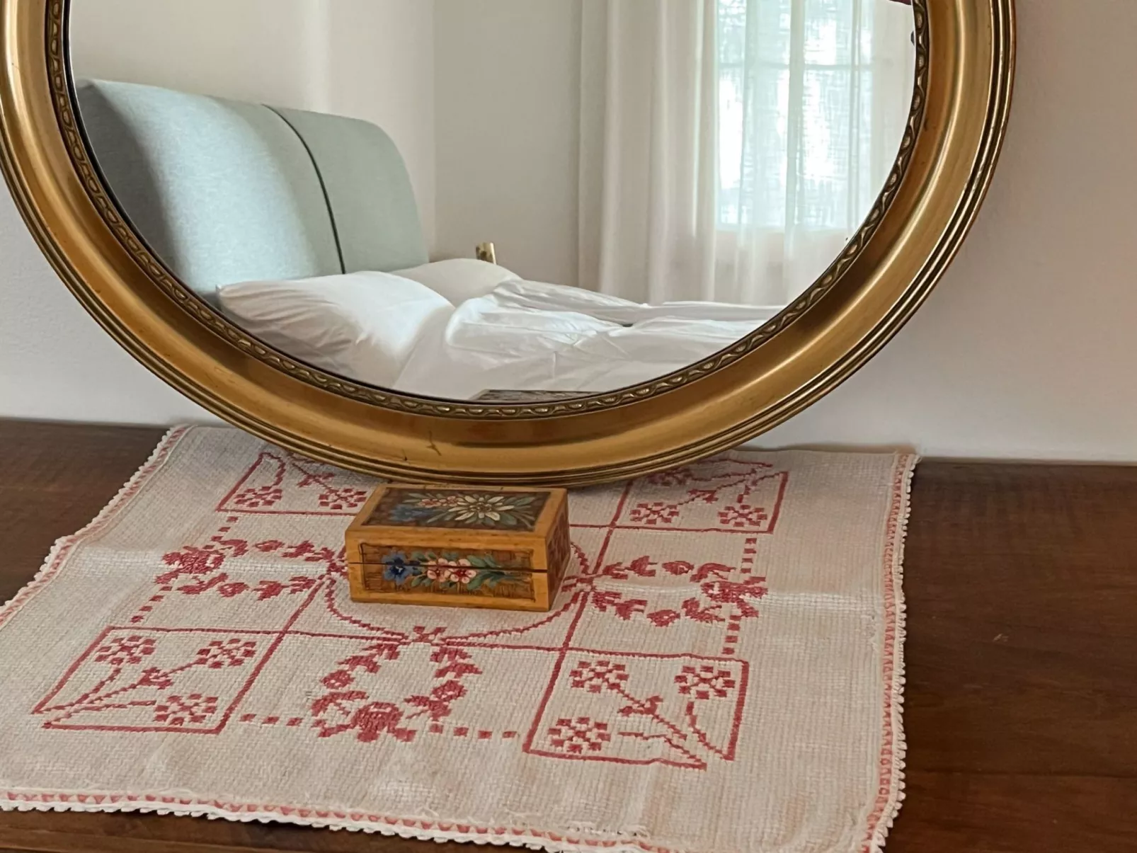 Curtin Duas - Drinnen