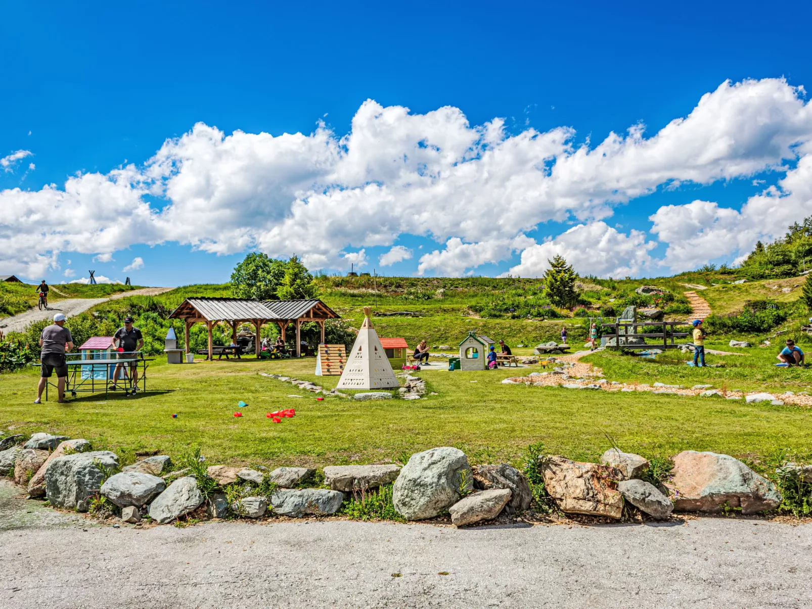 Combire 302 - Outside