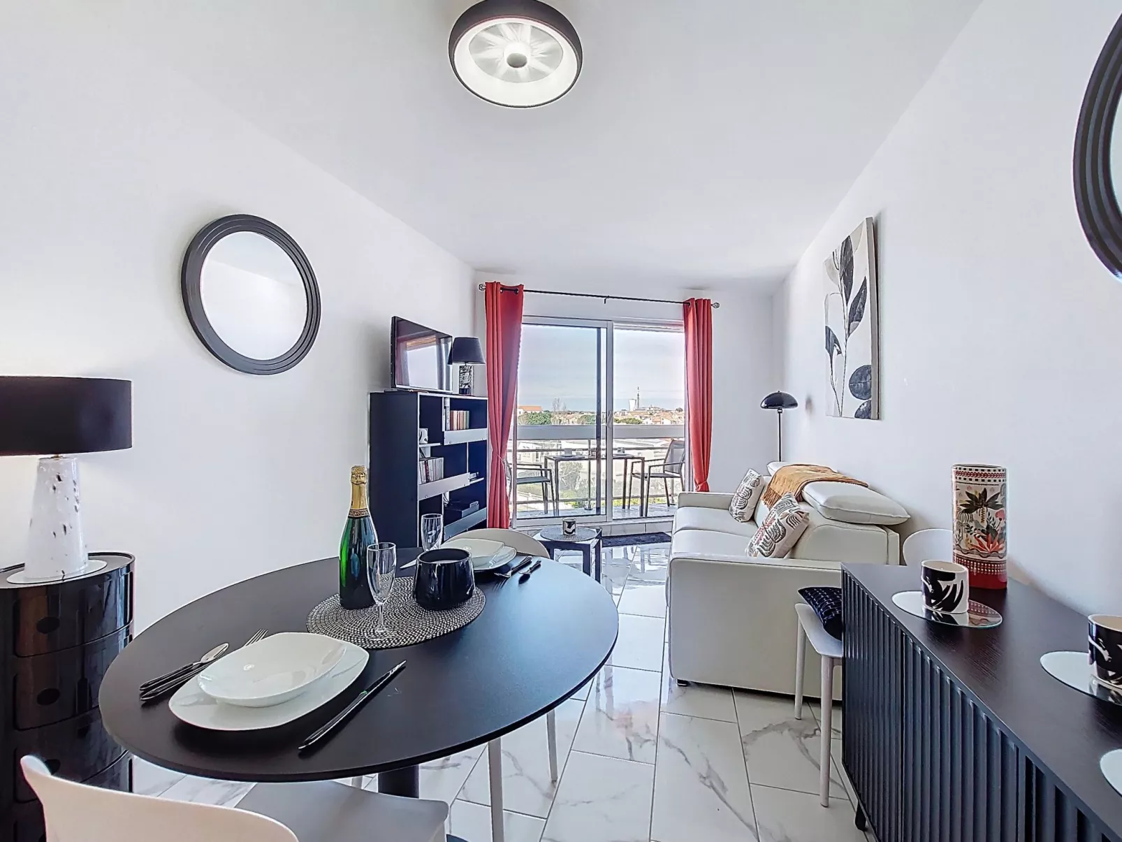 La Frégate - Drinnen